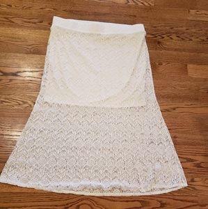 White lace skirt